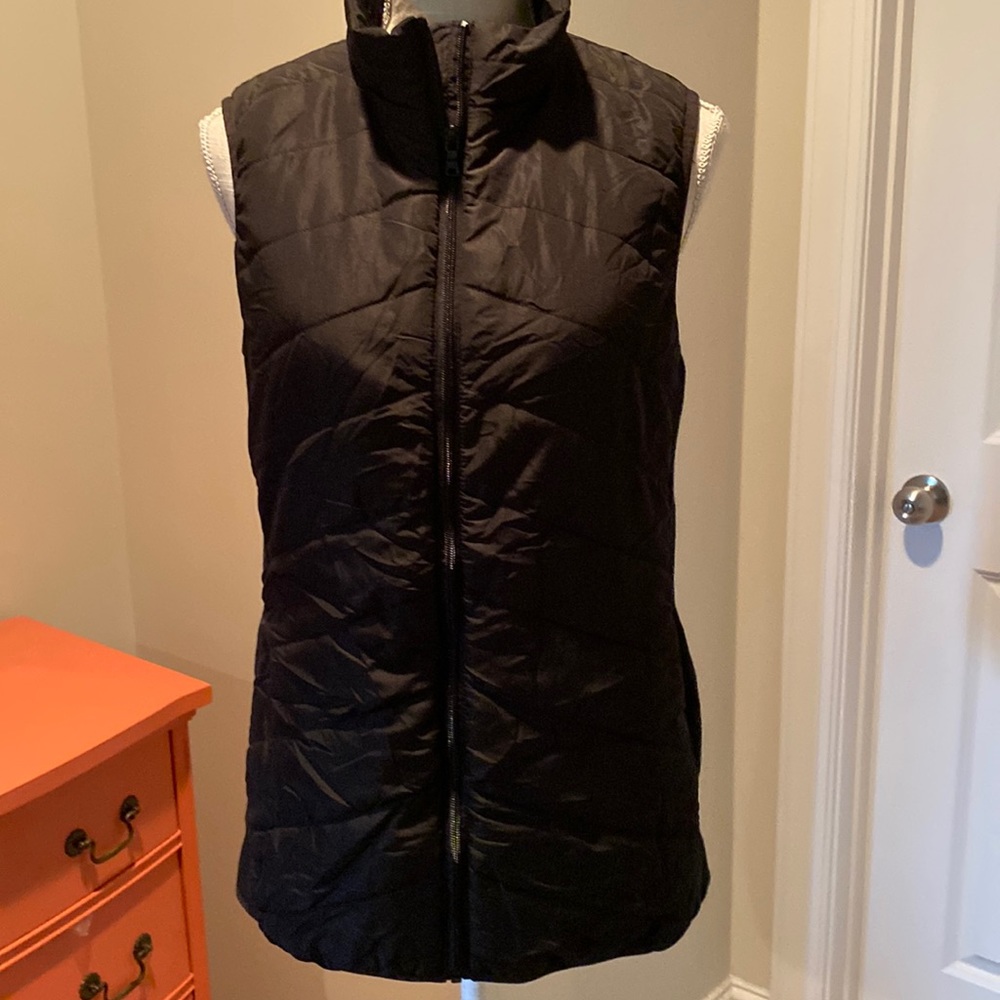 Motherhood maternity sleeveless vest black elastic side panels
